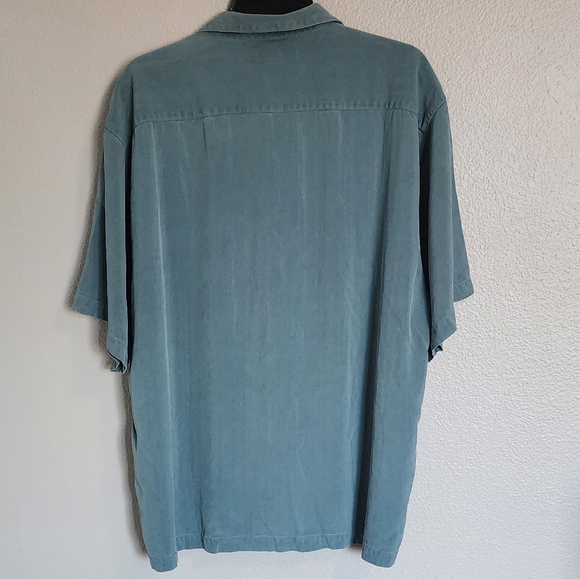 Tommy bahama 100% silk button down shirt/ XL - Picture 3 of 10